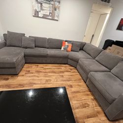 Large Gray Sectional Sofa Modern & Comfortable