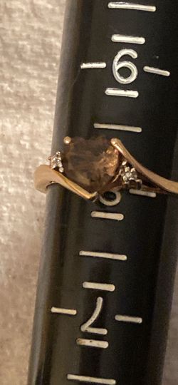 Women's gold ring