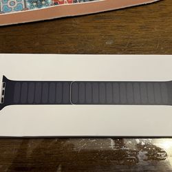 Brand new Apple Watch Band - Leather Link (41mm) - Ink - S/M