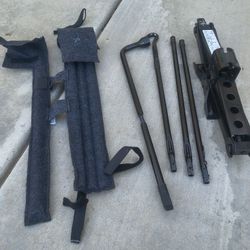 Ford F-150 Spare Tire Tool Kit 