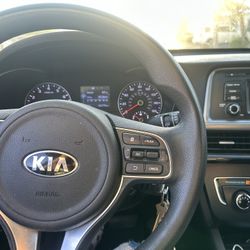 2017 KIA Optima