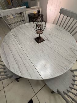Grey Wood Adjustable 5 Piece Dinning Table w/ Chairs