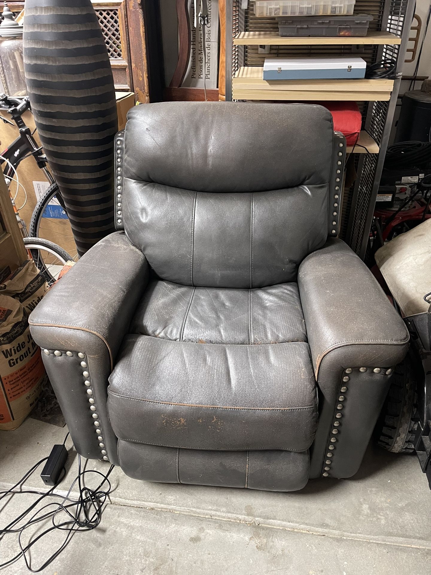 Electric Leather Recliner /Captain Chair /Lounge/ Easy/ Armchair