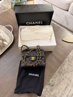 Authentic CHANEL Classic Flap Mini Chain Shoulder Bag Crossbody Black Gold MINT