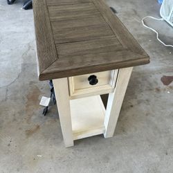 Farmhouse Chairside End Table