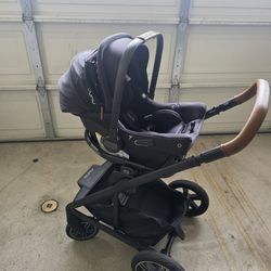 Nuna MIXX Next Stroller + PIPA URBN Car Seat