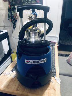 Earlax Spray Station