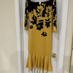 Yellow and black mermaid tail dress size large. Like new condition.