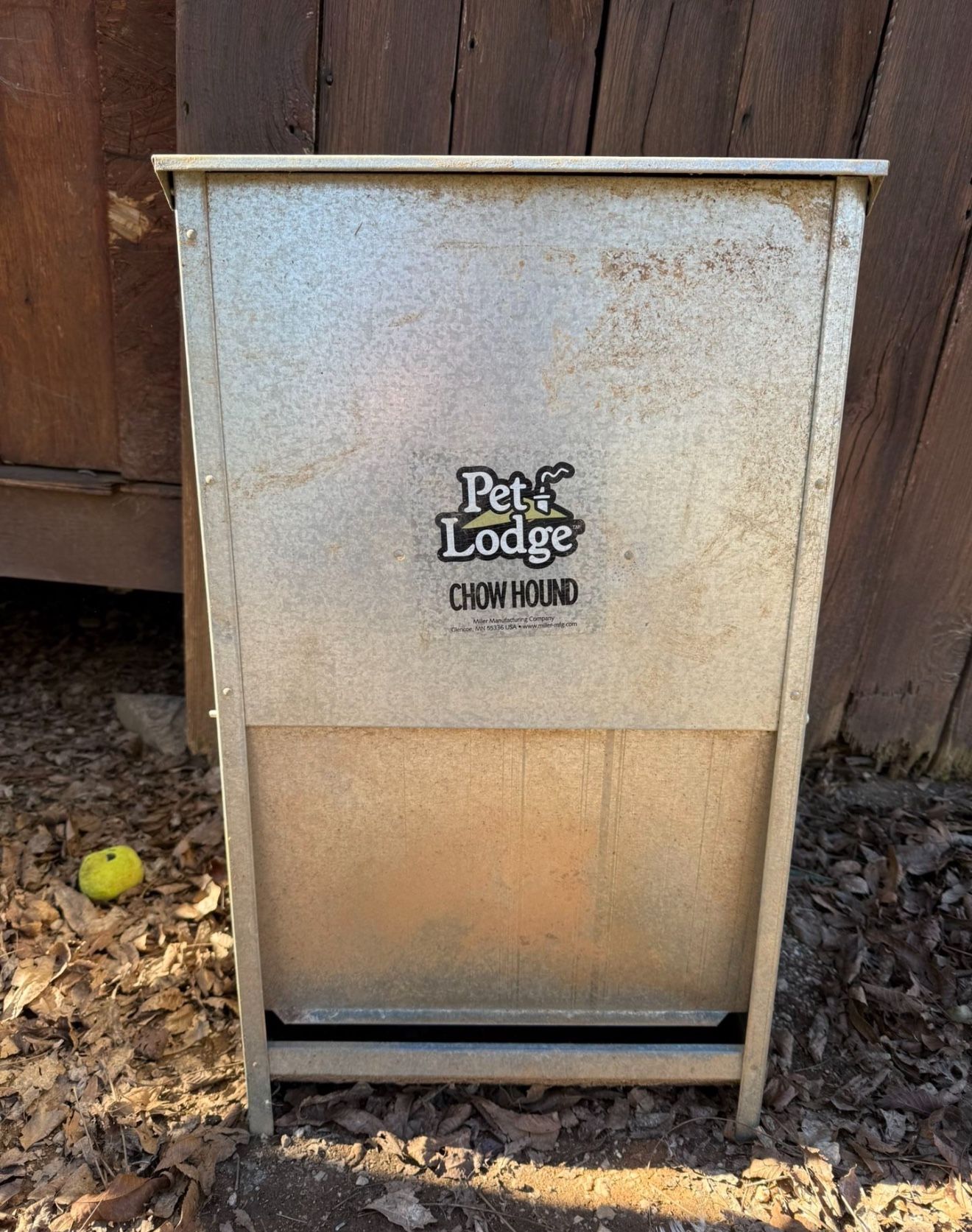 Dog Feeder