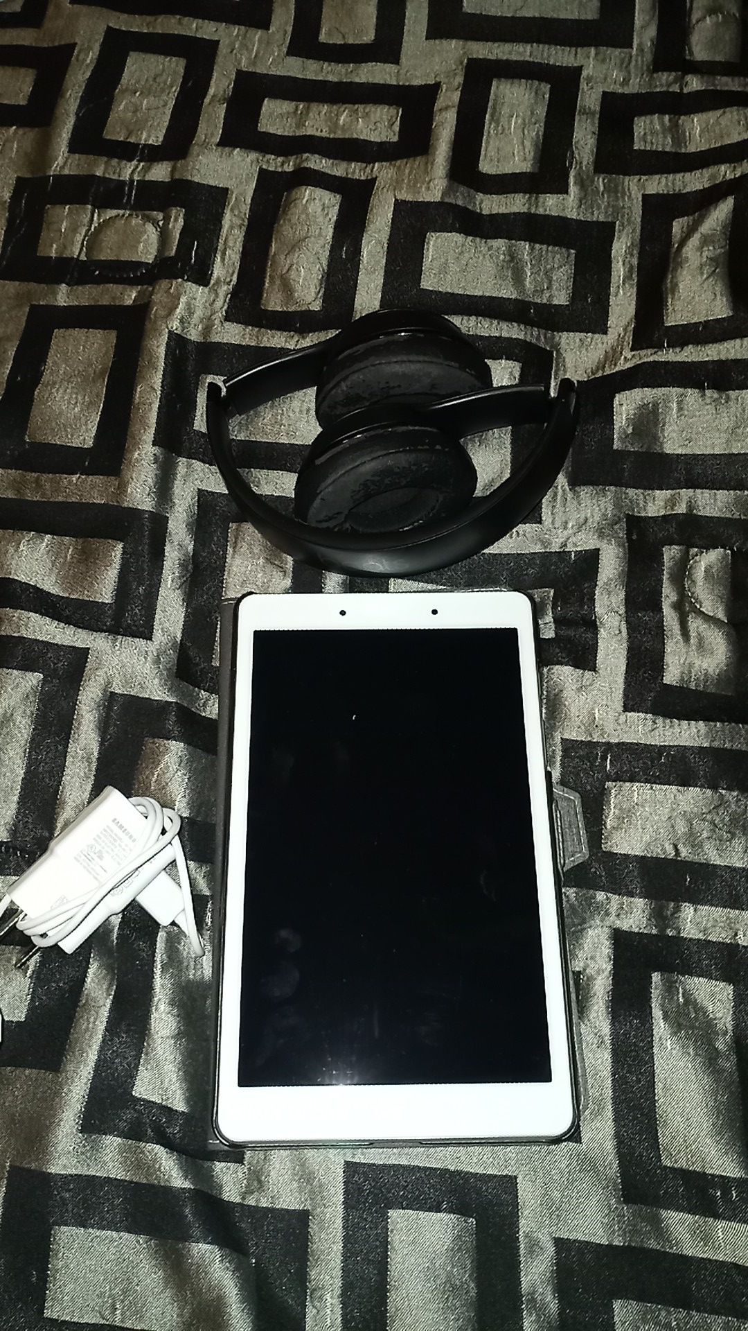 Samsung tablet and solo beats wireless Bluetooth