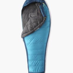 REI - women’s down sleeping bag (30F) Like New 
