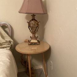 Round Glass Top Table And Lamp