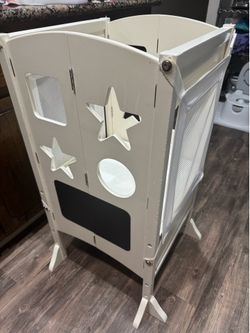 Guide Craft Classic Kitchen Helper Toddler Tower