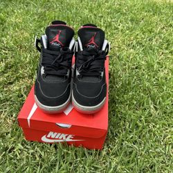Jordan 4 Breds