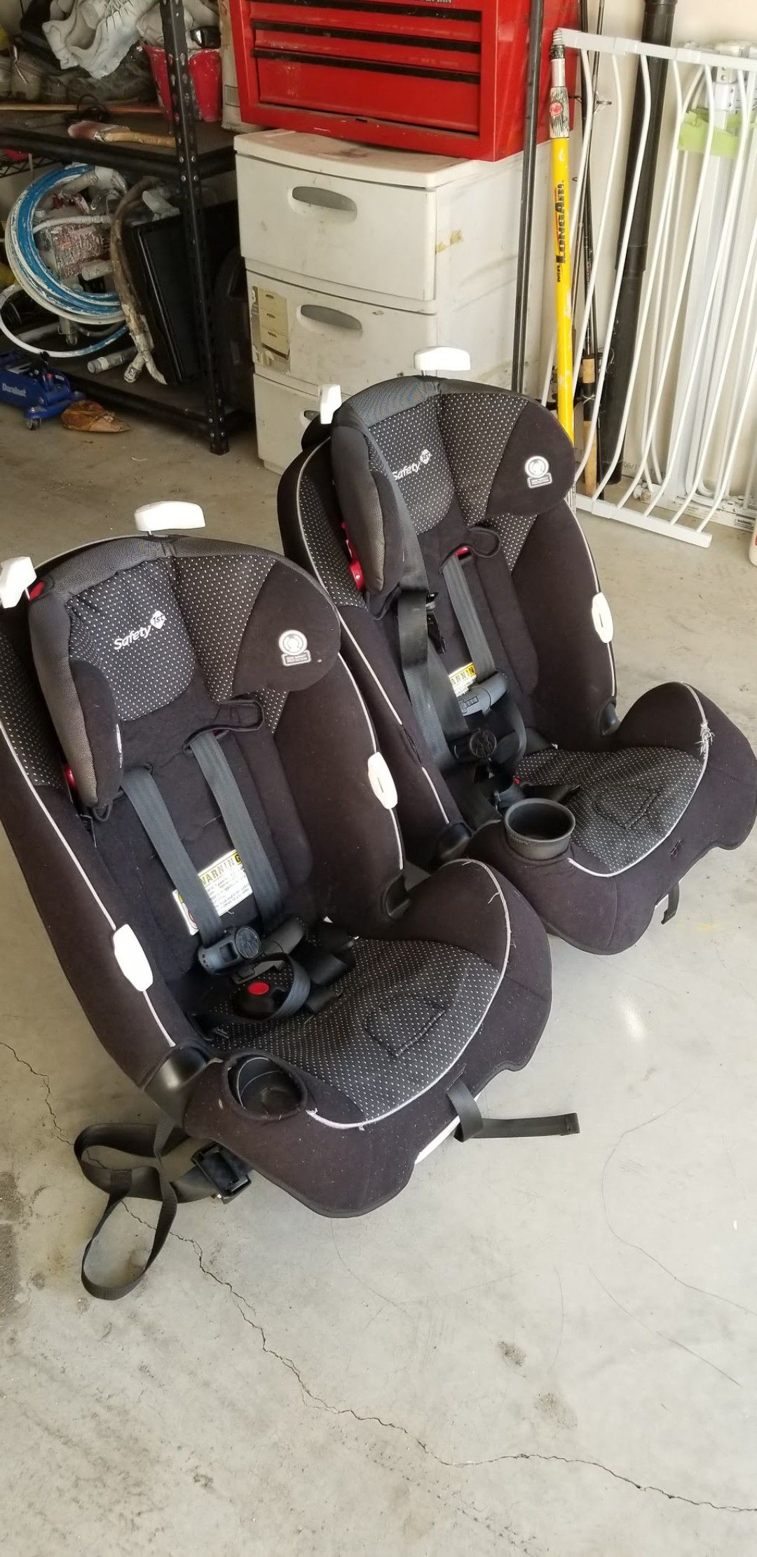 2 baby car seats