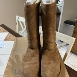 Ladies Ugg Boots Size 9
