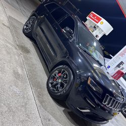 Jeep Grand Cherokee SRT