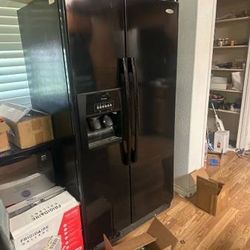 Nice Side By Side Refrigerator Works Great