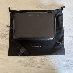Grams 28 133 Essential Case Max