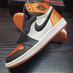Air Jordan 1 Retro High OG "Shattered Backboard", an iconic colorway that pays homage to a moment when Michael Jorda