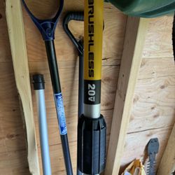 DEWALT Pole Saw 