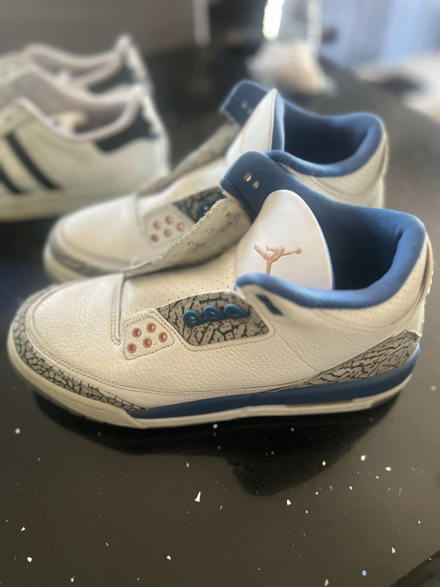 Uggs Nike Jordan New Balance Adidas