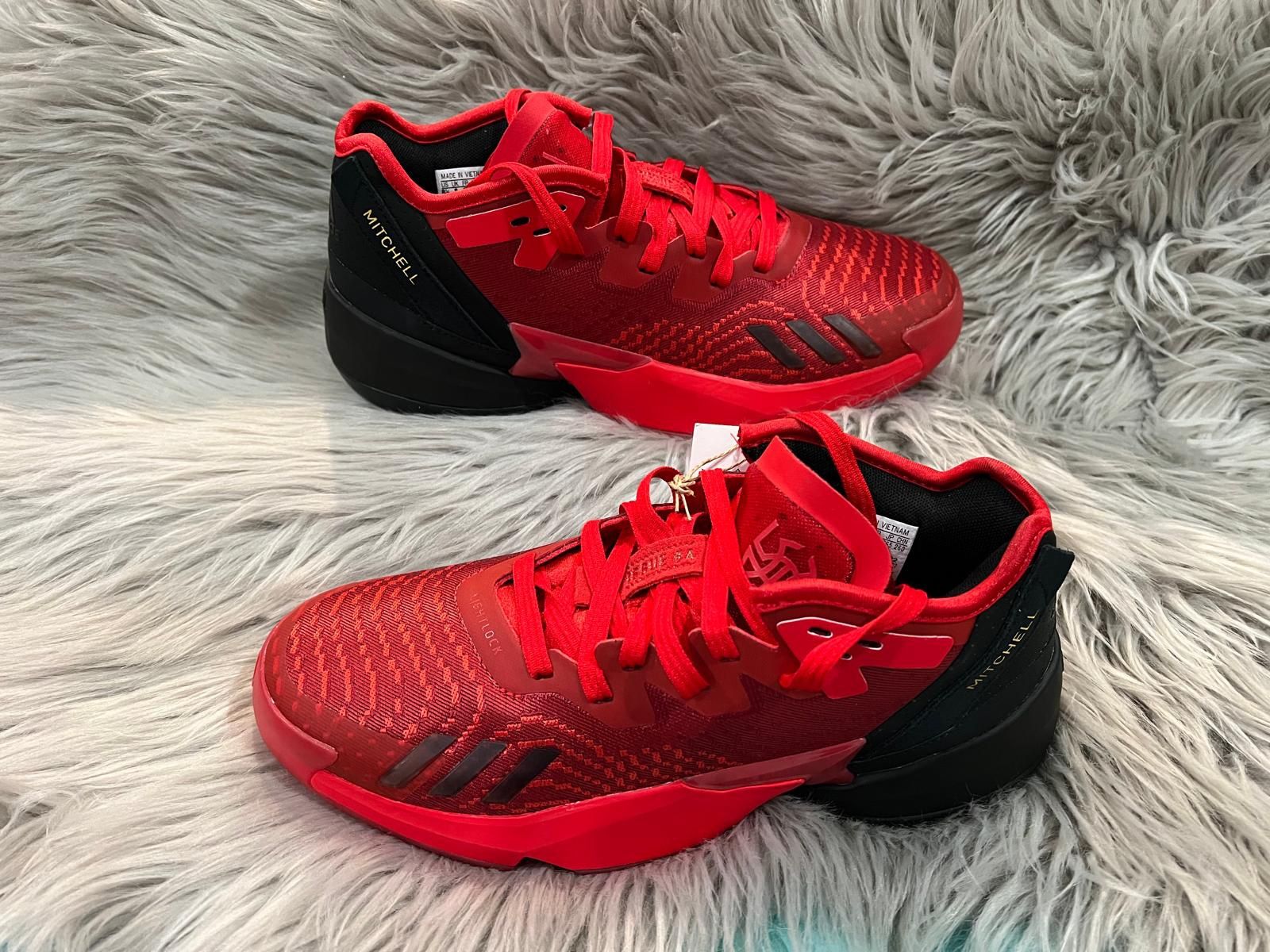 Adidas D.O.N Issue #4 Sneakers ‘Mitchell’