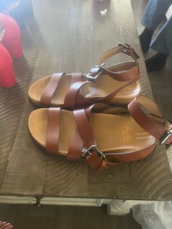 Women’s sandals