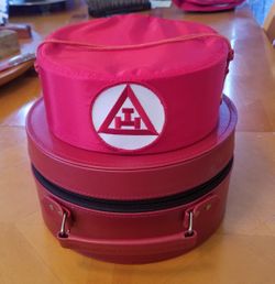 Royal Arch Crown & Case