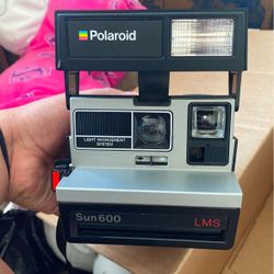 Polaroid 600 Land Camera