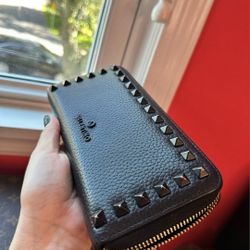 Valentino By Mario Valentino Grace Dollaro Leather Continental Wallet.
