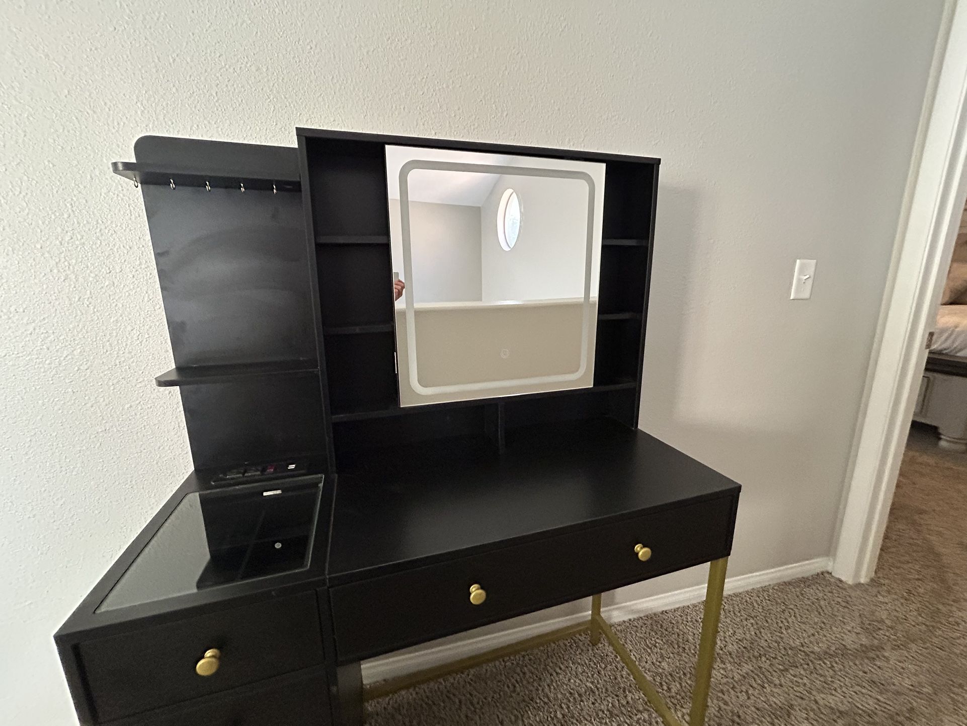 Vanity With Stool