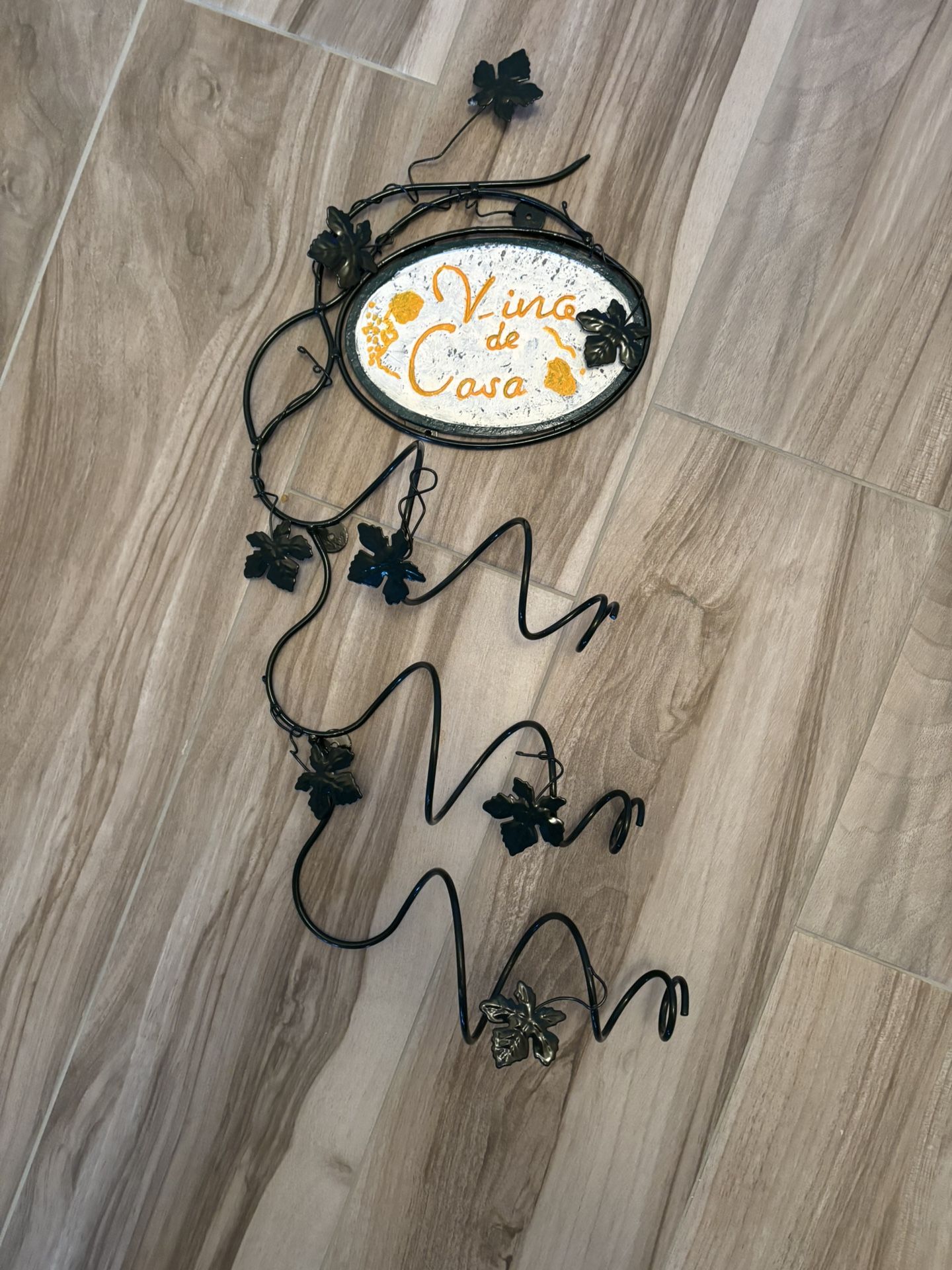 Cute Grapevine Wine Bottle Holder