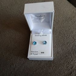 Silver Topaz Earings