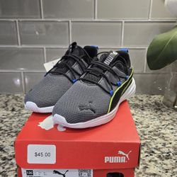 New boys shoes size 13.