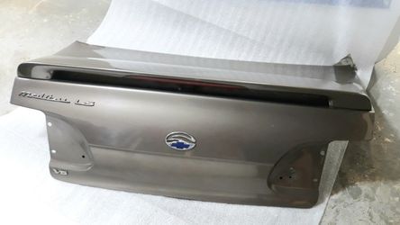 chevy malibu trunk lid with spoiler