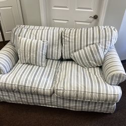 LoveSeat
