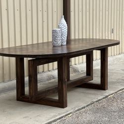 Custom  Dining Table Farm House farmhouse Modern Rustic Set Bench Restoration Hardware Breakfast Oval Table Solid Wood Custom Handcrafted Counter Bar 