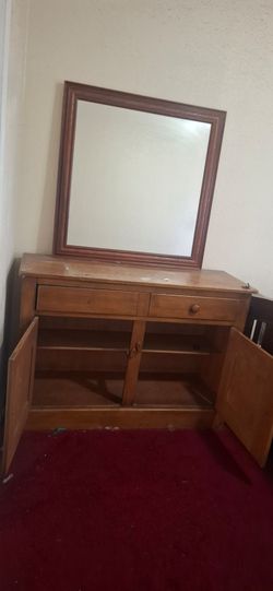 Free Dresser with Mirror