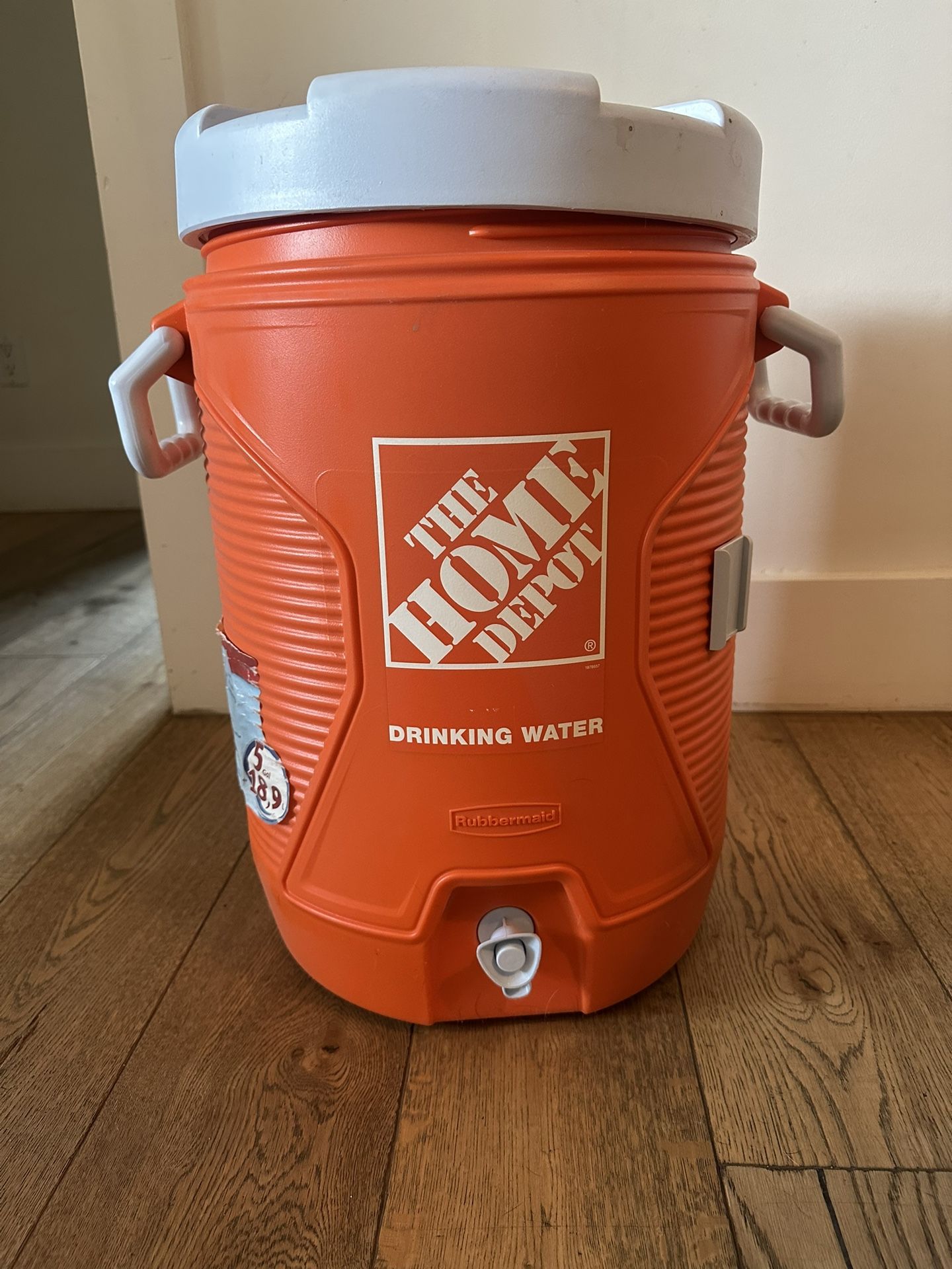 Igloo 5 Gallon Orange water Cooler
