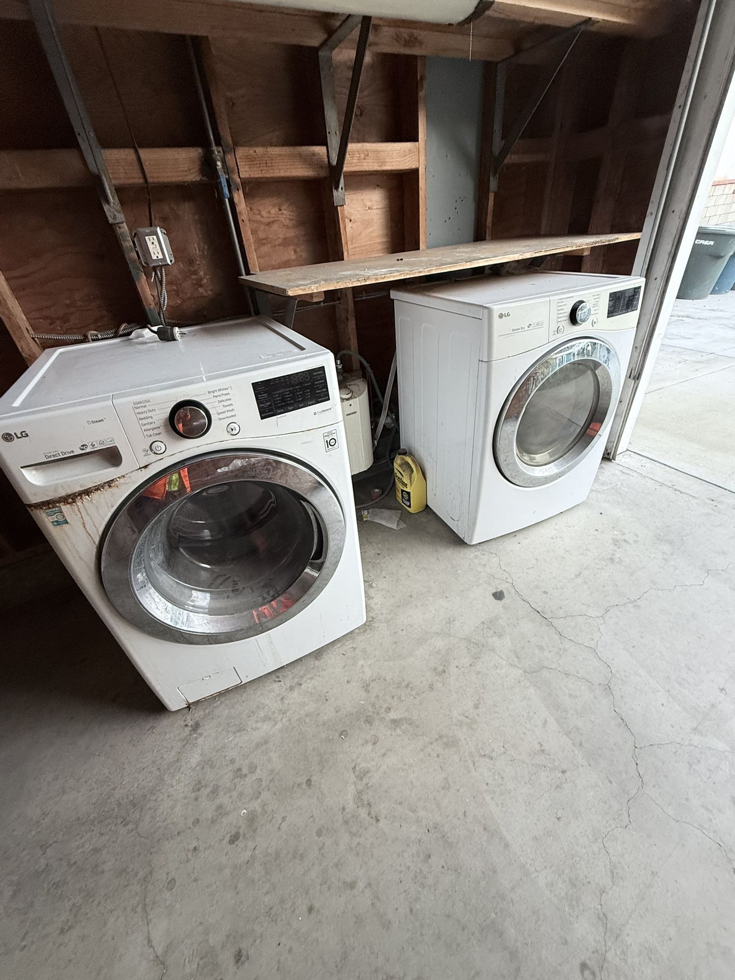 LG WASHER AND DRYER