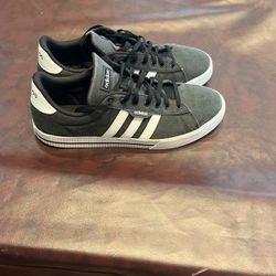 Adidas Casual Canvas Shoe (size 14)