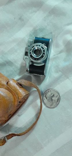 1950s spy camera in original leather case