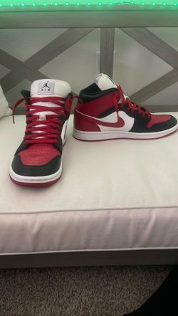 JORDAN 1 SIZE 10.5
