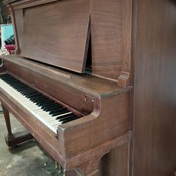 1905 Antique Wellington Piano 