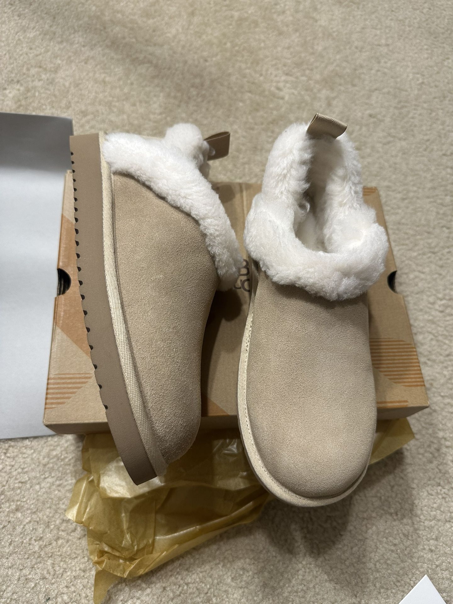 Koolaburra by UGG Women's Advay Slip On