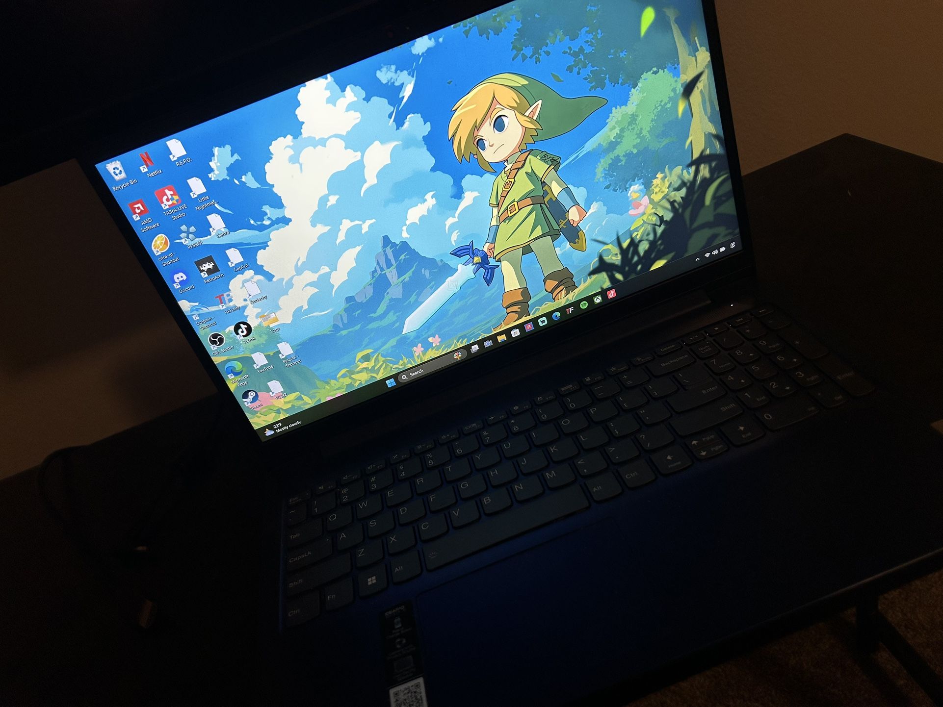 Laptop for gaming and live Stream