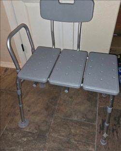 Bath transfer chair