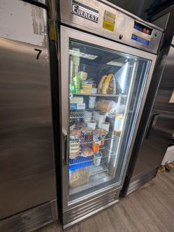 Everest Eco-Friendly Single Glass Door Reach-In Refrigerator