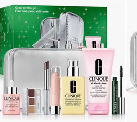 Clinique Holiday Makeup & Skincare Set